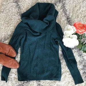Banana Republic emerald cowl neck sweater, small